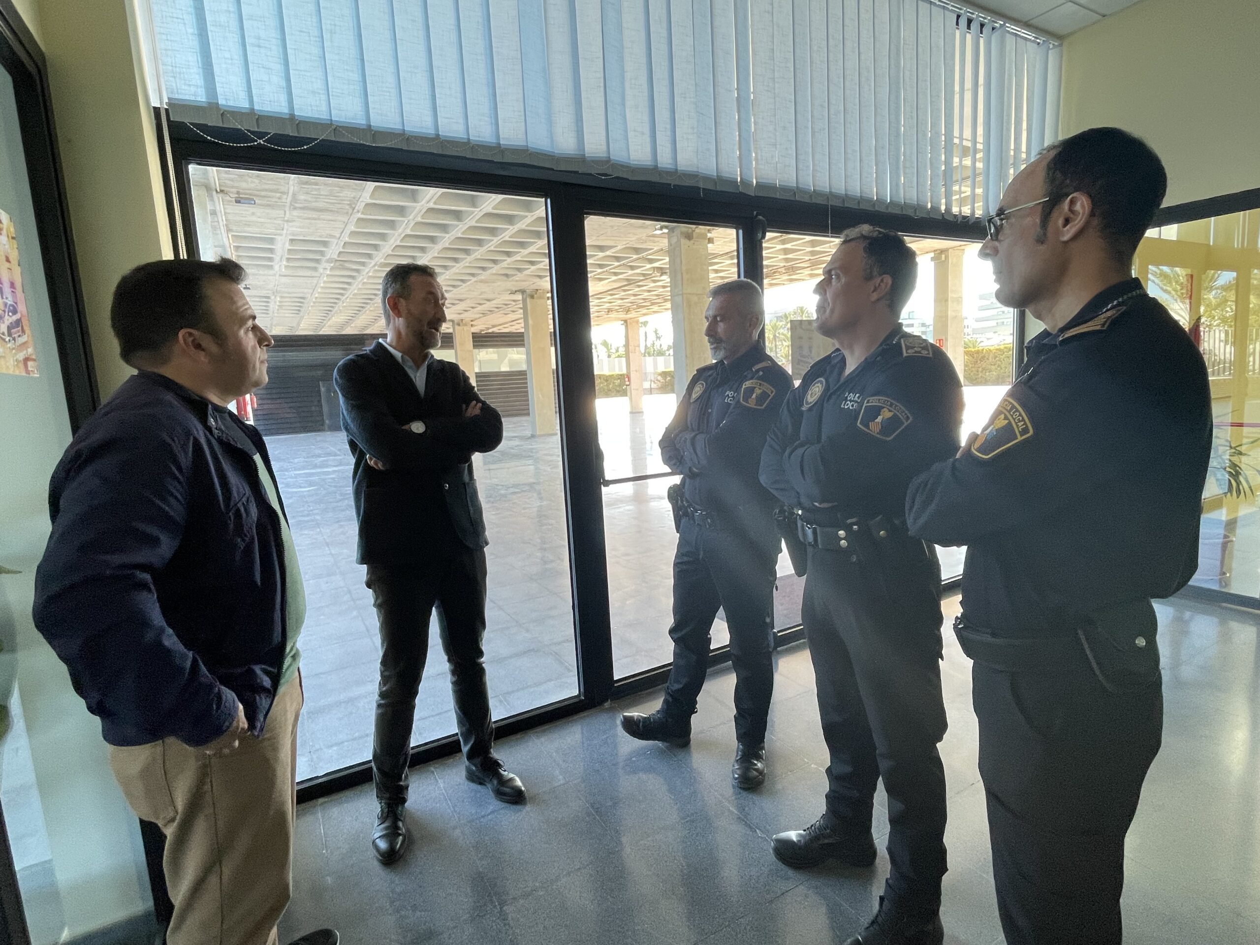 El alcalde de Elche, Carlos González, y el edil de Seguridad Ciudadana ...